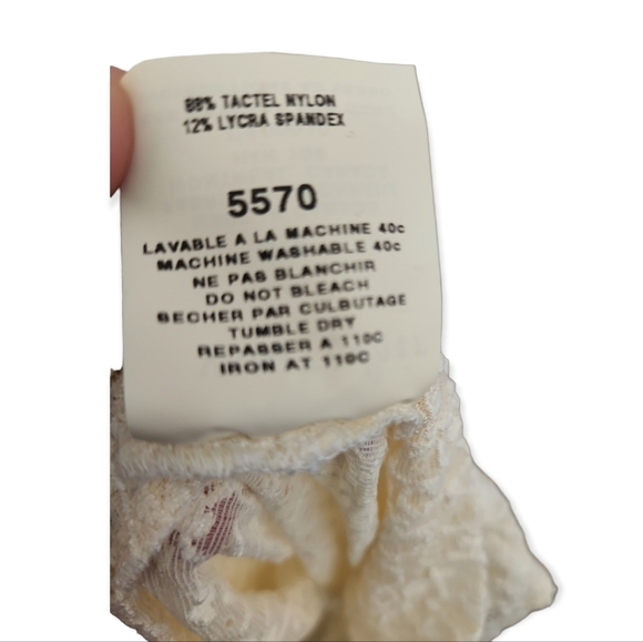 Vanity Fair Sleeveless Lace Shell - Picture 5 of 6